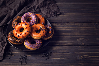 Happy Halloween!, sweet, black, dessert, spider, food, orange, halloween, wood, card, donut HD wallpaper