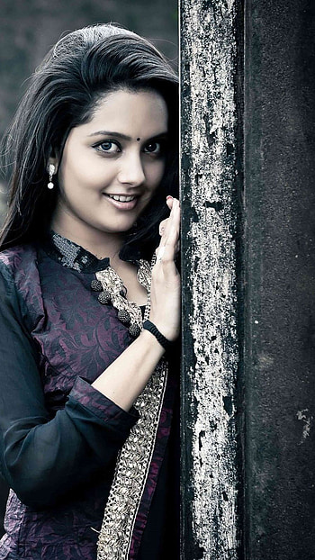 Mahima Nambiar, mallu actress, annadurai, tamil movie HD phone wallpaper