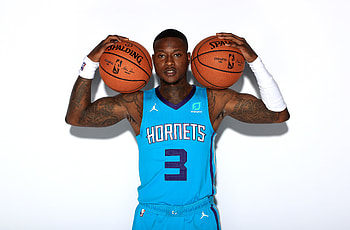 Terry Rozier, Midseason evaluation, Terry Rozier experience review, Hornets' progress HD wallpaper
