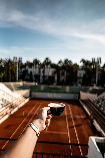 Coffee, Hand, Miscellanea, Miscellaneous, Cup, Tennis Court HD phone wallpaper