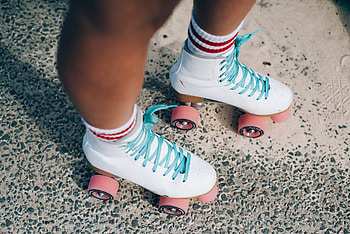 Rise of rollerskating in Canada, Skating community, Growing popularity, Active lifestyle HD wallpaper
