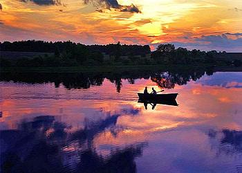 Last summer ride, boat, golden, reflections, men, clouds, trees, ride, sky, sunset HD wallpaper