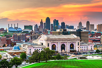 Kansas City Skyline, Midwestern charm, Urban renewal, Diverse communities HD wallpaper
