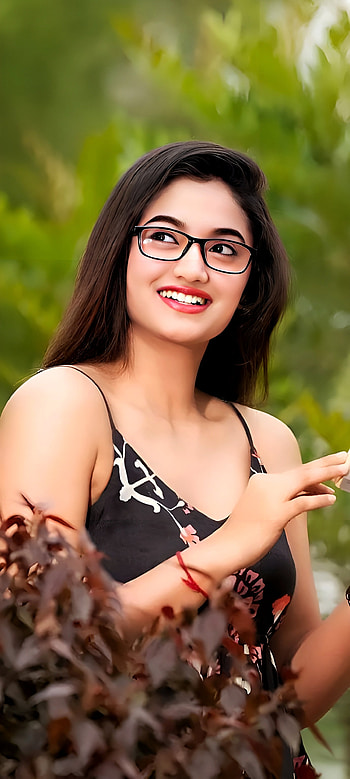 Beautiful girl, glasses, hair HD phone wallpaper