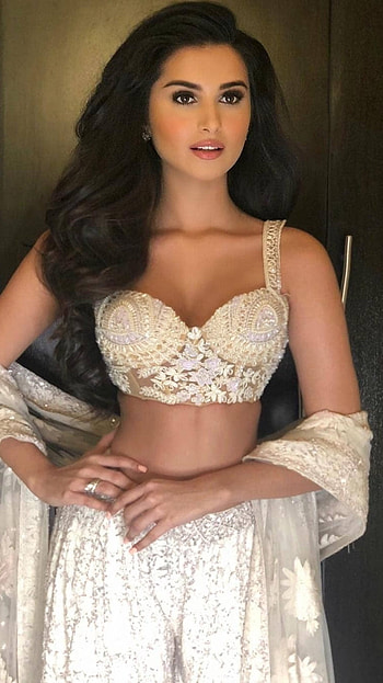 Tara Sutaria, Bollywood Actress, Tara Sutaria Bollywood Actress HD phone wallpaper