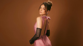 Hailee Steinfeld In Golden Globes 2024, hailee-steinfeld, girls, celebrities, music HD wallpaper