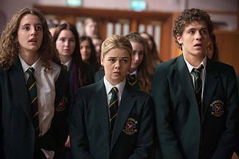 Derry Girls TV Series, Dylan Llewellyn's charm, Off-screen transformation, Heartthrob status HD wallpaper