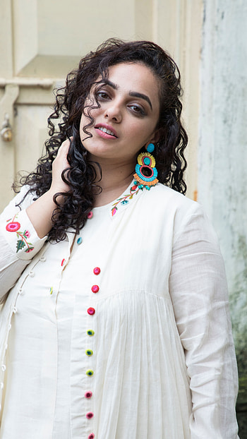 Nithya Menon, beautiful actress, multilingual actress HD phone wallpaper