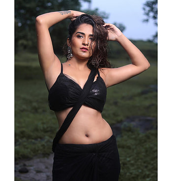 Trishaa kamlakar, flash graphy, saree lover, model HD phone wallpaper