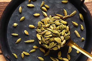 Cardamom substitute, Easily find spices, Flavorful blend, Culinary hack HD wallpaper