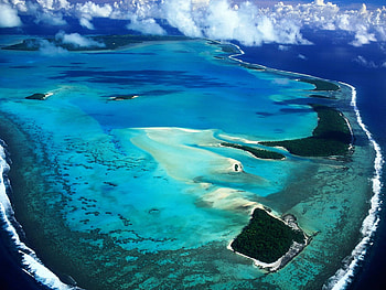 Arial View of Aitutaki Cook Islands Polynesia, island, sand, tropical, beach, reef, helicopter, Aitutaki, Cook, islands, ocean, arial, sea, coral, South Pacific, paradise, south, plane, view, atoll, polynesia HD wallpaper