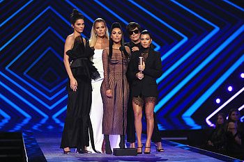 Keeping Up With the Kardashians, TV Shows, Different Show, The New Yorker HD wallpaper