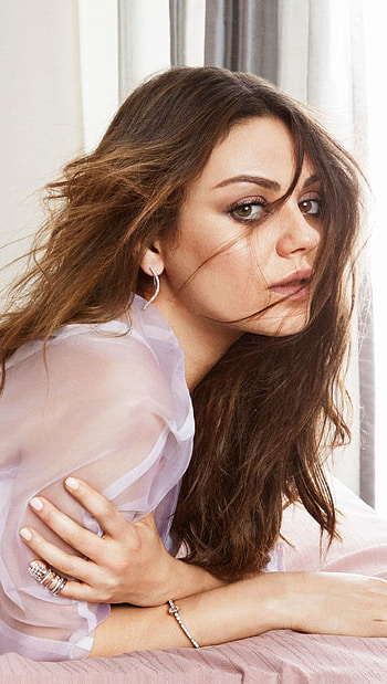 Mila Kunis movies, Stunning , Leading lady, Biography HD phone wallpaper