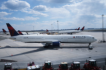 Delta Air Lines, Company profile, News, Rankings HD wallpaper