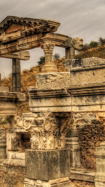 Temple in ruins, Ephesus Turkey, Ultra , Travels HD phone wallpaper