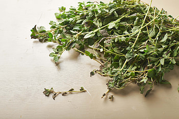 Cooking with oregano, Fresh recipes, Mom 100, Delicious meals HD wallpaper