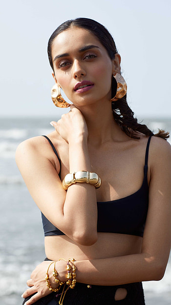 Manushi chillar, bollywood actress HD phone wallpaper