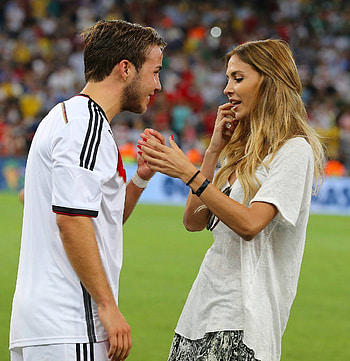 Mario Gotze, Documentary, WM hero, Unwanted fame HD phone wallpaper