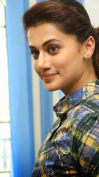 Taapsee Pannu, Taapsee Pannu Bollywood Heroine HD phone wallpaper