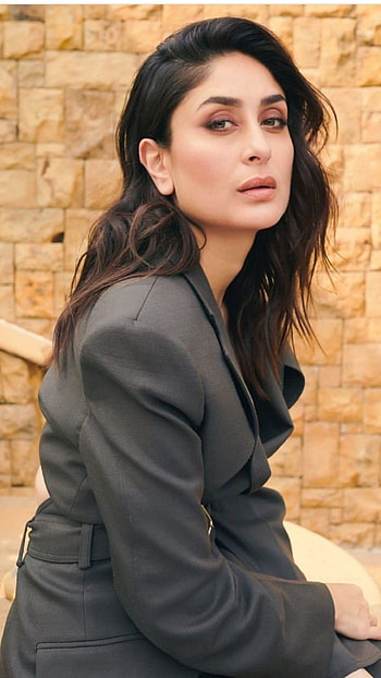 Poonam pherwani Kareena Kapoor, Bollywood celebrities Priyanka, Chopra hot beautiful HD phone wallpaper