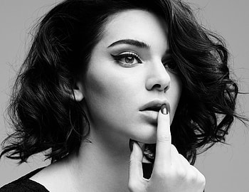 2017 Kendall Jenner Marilyn Monroe, kendall-jenner, celebrities, girls, model, monochrome, black-and-white HD wallpaper