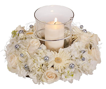 Candle, roses, light, beads, beauty HD wallpaper