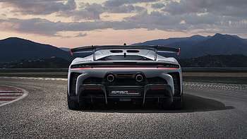 Ferrari SF90 XX Stradale , ferrari-sf90-xx-stradale, ferrari, 2024-cars, cars HD wallpaper