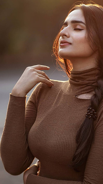 Ayesha Khan, model, actress HD phone wallpaper
