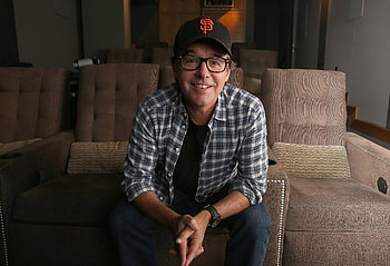 Chris Columbus, Deeper themes, Touching films, Director's vision HD wallpaper
