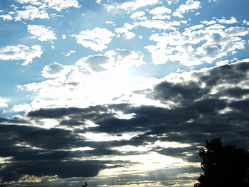A glimpse of god, grey, bright, clouds, sun, dark HD wallpaper