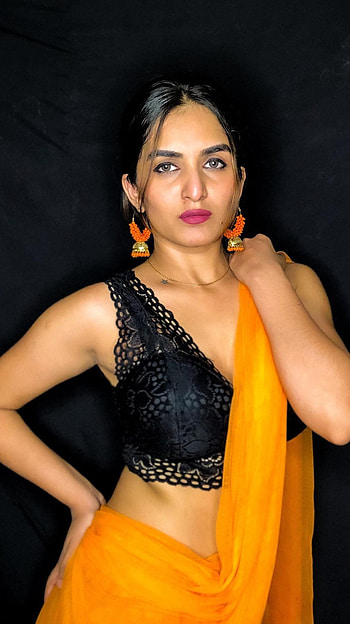 Trishaa kamlakar, model, saree lover HD phone wallpaper