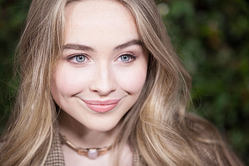 Sabrina Carpenter , Background HD wallpaper