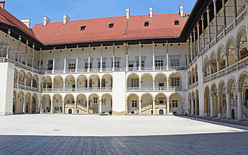 Courtyard of Wawel Castle, Krakow, courtyard, Poland, castle, galleries HD wallpaper