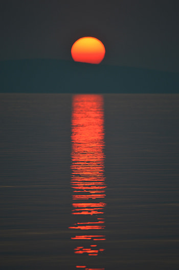 Water, Sunset, Sun, Reflection, Dark HD phone wallpaper