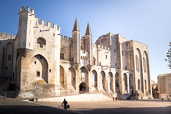 1 day in Avignon, Top 10 things, Bonadvisor recommendations, Avignon sightseeing HD wallpaper
