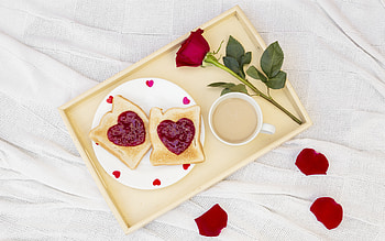 Valentines Day Breakfast, valentines, romantic, breakfast, food HD wallpaper
