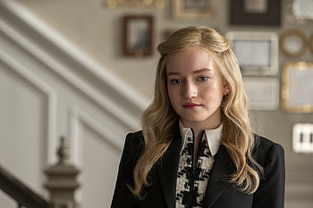 Julia Garner, Inventing Anna, , Background HD wallpaper