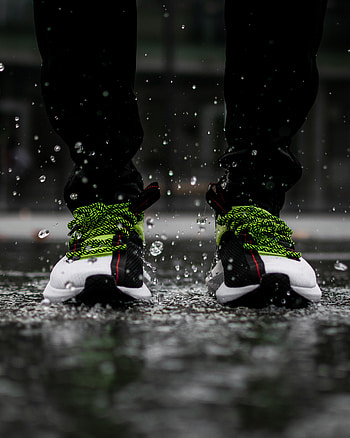 Rain, Miscellanea, Miscellaneous, Legs, Sneakers, Spray, Footwear HD phone wallpaper