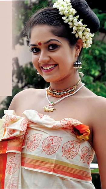 Meghna raj, kannada actress, kerala style HD phone wallpaper