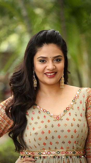 Sreemukhi, telugu actress, anchor HD phone wallpaper