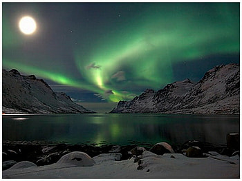 Emerald art, night, beauty, north, reflection, moon, northern lights, green, mountains, water HD wallpaper