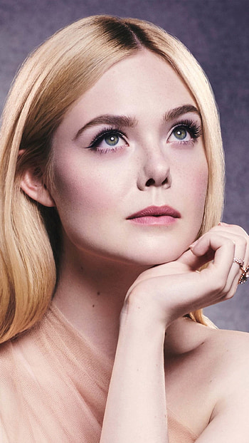 Elle Fanning, Blonde, 2020, Mobile HD phone wallpaper