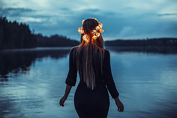 Girl With Light Crown, girls, graphy HD wallpaper