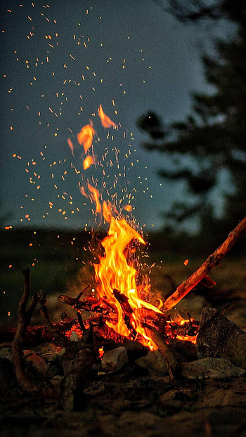 Romantic bonfire , Love and warmth, Romantic atmosphere HD phone wallpaper