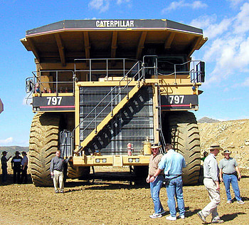 Dumptruck, sky, people, quarry, truck HD wallpaper