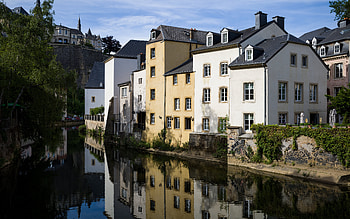 Village on Canal, buildings, canal, water, village HD wallpaper