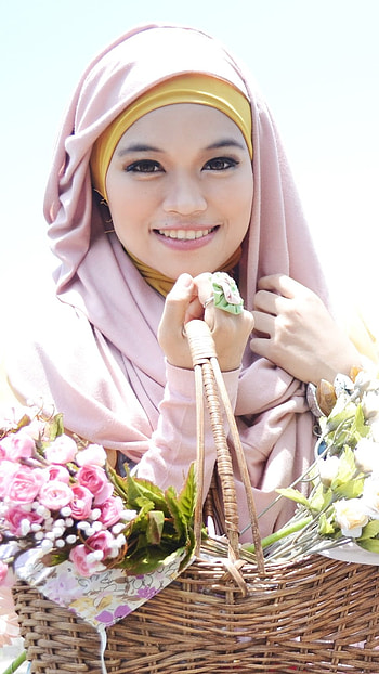 Muslim Girl , Gorgeous, Women HD phone wallpaper