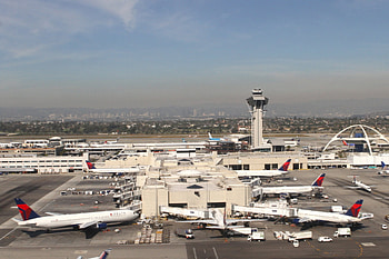 Los Angeles International Airport, Aviation marvel, Passenger experience, Global gateway HD wallpaper