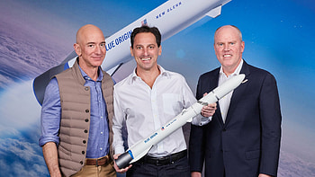 Blue Origin, Telesat partnership, Internet satellites, Technological advancements HD wallpaper