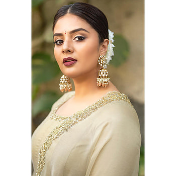 Sreemukhi, Telugu actress, anchor HD phone wallpaper